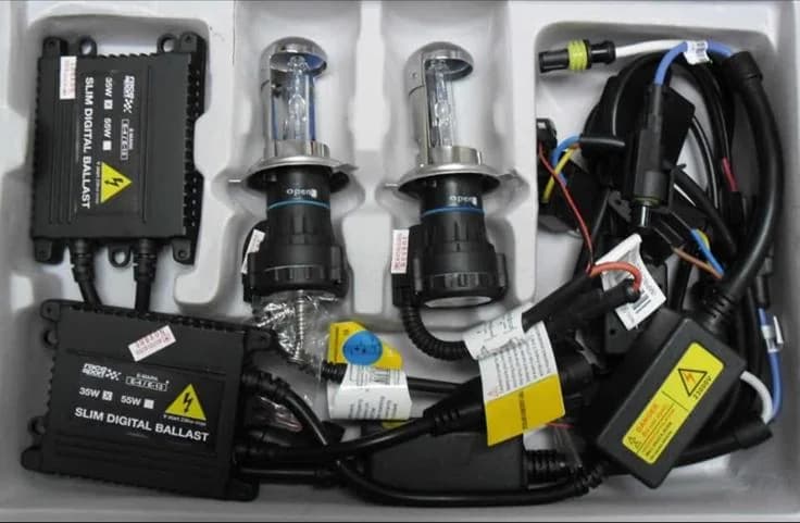 Kit de iluminación automotriz con bombillos, módulos y cableado
